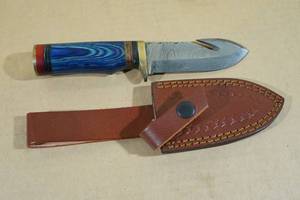 lot 70 image: Custom Damascus Style Hunting Knife with Exotic Wood Handle and Gut Hook