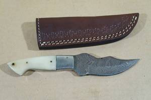 lot 72 image: Custom Damascus Style Hunting Knife with Camel Bone Handle