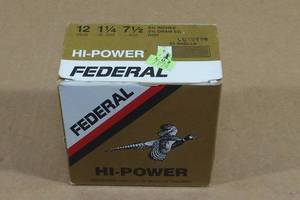 lot 195 image: 25 Federal Hi Power 12 Gauge 2-34 7-12 Shot Shotshells