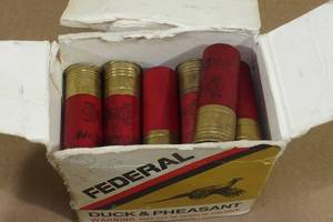 lot 201 image: 21 Assorted 12 Gague 2-34 Paper Shotshells