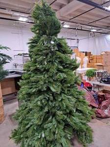 9 Christmas Tree