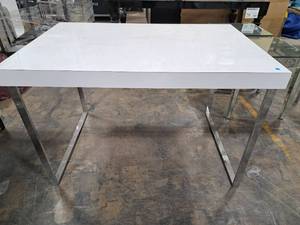 48 Table