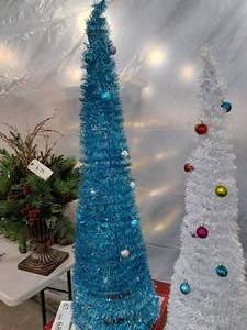 5 Tinsel Christmas Tree with Ornaments