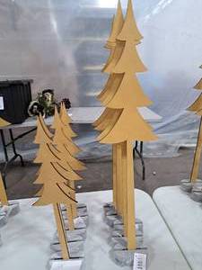 Lot of (10) Wooden Cut-Out Christmas Tree Table Dcor