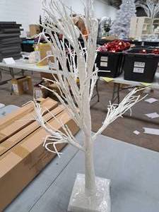 Z Gallerie 3 Battery LED Wrapped Snow Tree