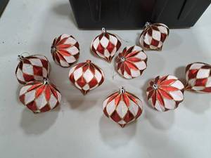 Lot of (10) 4 Decorative Balls