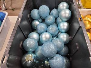 Lot of (15) 4 Ball Ornaments