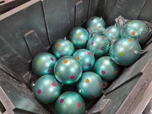 Lot of (5) 5 Ball Ornaments