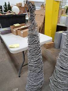 47 Wooden Tree Dcor