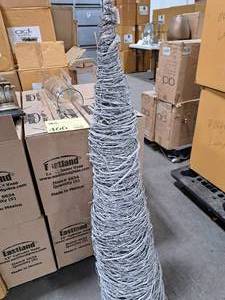 47 Wooden Tree Dcor