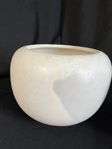 Floraline White Pot and Flower Pot