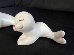 White Seals- Cute Decorative Pair