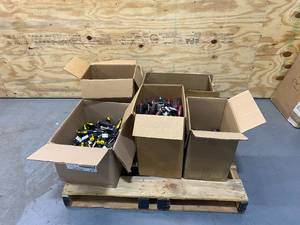 lot 21 image: Large Lot of Nut Drivers- Various Sizes