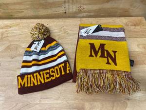 lot 22 image: Minnesota Winter Gear (Gophers Colors)