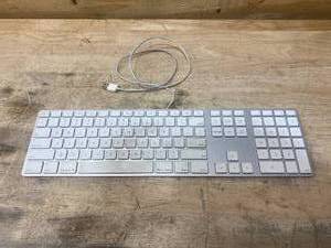 lot 57 image: APPLE Keyboard
