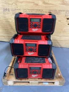 lot 51 image: MILWAUKEE Lot of 8- M18 18-Volt Lithium-Ion Cordless Jobsite Radios