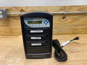 lot 73 image: VINPOWER TrueAudio 2 Target DVD CD Duplicator