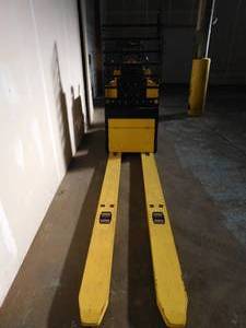 2014 Hyster LO2.5 Center Ride, Order Picker, Double Long Electric Pallet Jack