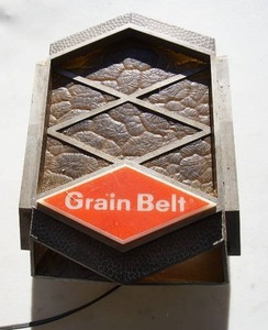 lot 7 image: Breweriana Vintage Lighted Grain Belt Sign