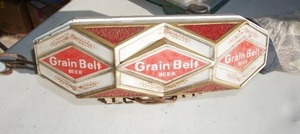 lot 11 image: Breweriana Vintage Grain-Belt Beer Cash Register Light