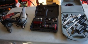 lot 41 image: Garage lot Assorted tools, impact drill etc.