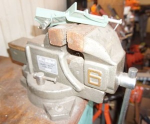 lot 46 image: Bench Vise No. 6 Buffalo Brand Heavy Duty Swivel BaseTaiwan