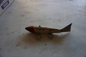 lot 67 image: Vintage Wooden Fishing Spearing Decoy