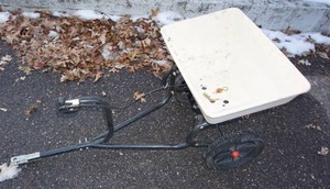 lot 78 image: Yard Fertilizer That Attaches To The Back Of A Riding Lawnmower