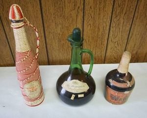 lot 120 image: Breweriana ManCaveUnique Liqueur Bottles