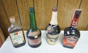 lot 122 image: Vintage Breweriana Liqueur Bottles