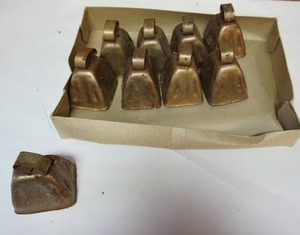 lot 133 image: Vintage Miniature Cow Bells