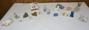 lot 209 image: For the Cat Lovers18 Felines Figurines etc