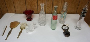 lot 213 image: Vintage vanity accessories, bottles etc.
