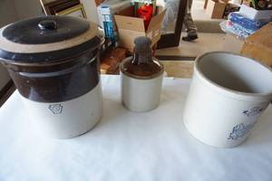 lot 263 image: Brown glazed crock with lid, brown glazed jug with cork, 3 gallon western stoneware crock