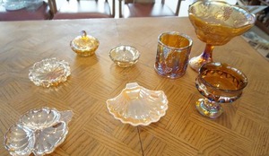 lot 298 image: 8 Pieces of Collectible Glass Iridescent, Indiana, Marigold, Depression, Luster, Amber Carnival Glass