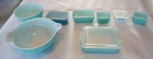 lot 303 image: For the Pyrex Collector9 pieces of Robins Egg, Aqua, Turquoise Etc.
