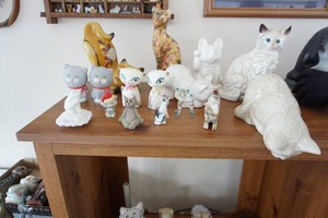 lot 316 image: For the Cat Lovers16 Feline Figurines Etc.