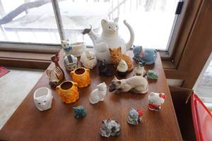 lot 317 image: For the Cat Lovers20 Feline Figurines, Tape Dispensers Etc.