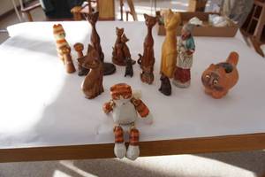 lot 322 image: For the Cat Lovers15 Feline FiguresStatues, Wood, Hand Carved, Porcelain, Vintage Etc.