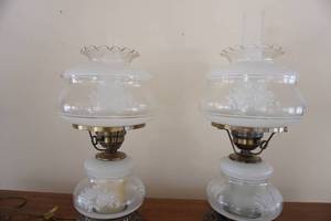 lot 332 image: Two vintage hurricane style electric lamps with etched glass design