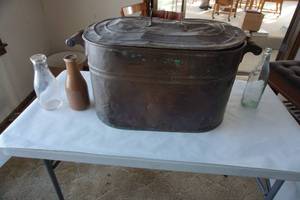 lot 352 image: Copper boiler with lid, bottles etc.
