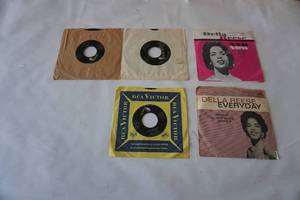 lot 356 image: Vinyl Records, Della Reese 45s