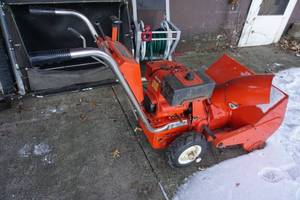 lot 397 image: Yardman snowblower