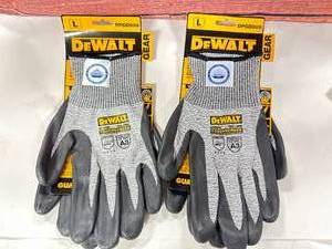 Lot of Two New Dewalt Touch Screen Gloves Size Large