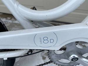 lot 53 image: Electra Townie Womans 8 Speed Bicycle