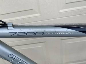 lot 64 image: TREK 7200 Multitrack 24 Speed Bicycle