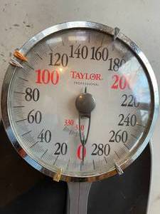 lot 98 image: Vintage Taylor Professional Bath Scale