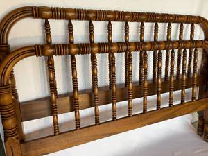 lot 101 image: Wooden Spindle Head and Foot Board