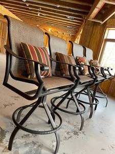 lot 103 image: 4 Swivel Metal Patio Chairs with Toss Pillows