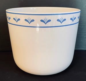 lot 146 image: White Farmhouse Blue Heart Floral Trim Mixing Bowl from Portugal and 4 Colorful Bowls by Signature Housewares